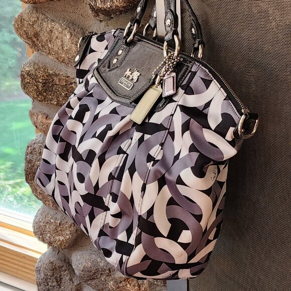 COACH H0968-14321 Madison Claire Op-Art Sateen Chain Link 2-Way Hobo Pur… - Picture 6 of 16